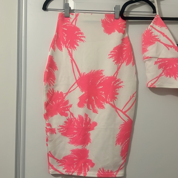 Skirt and top set - Picture 3 of 3